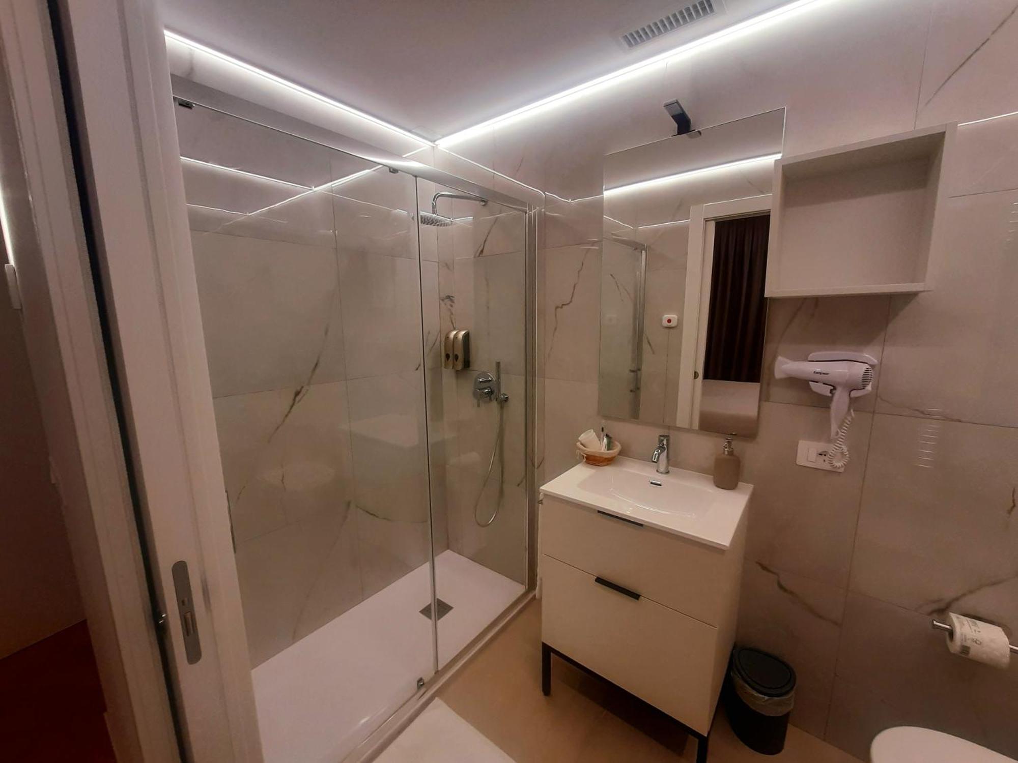 Mako Suites - Centro E Stazione Μόνζα Εξωτερικό φωτογραφία
